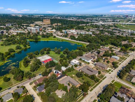 732 Blaylock Drive Dallas TX 75203