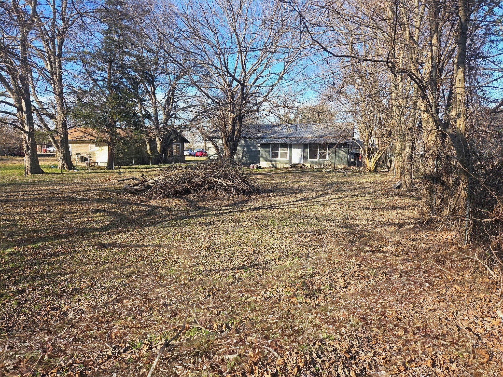 1304/1306 West End Avenue Clarksville TX 75426