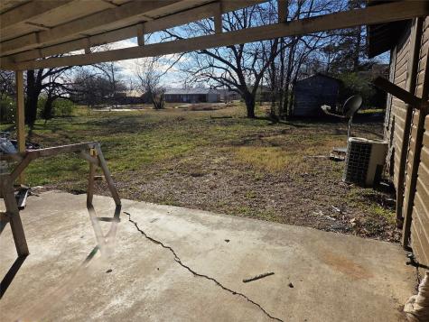 1304/1306 West End Avenue Clarksville TX 75426