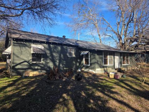 1304/1306 West End Avenue Clarksville TX 75426