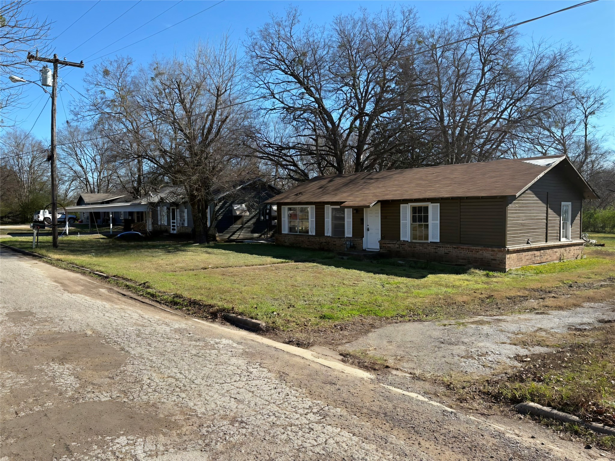 1304/1306 West End Avenue Clarksville TX 75426