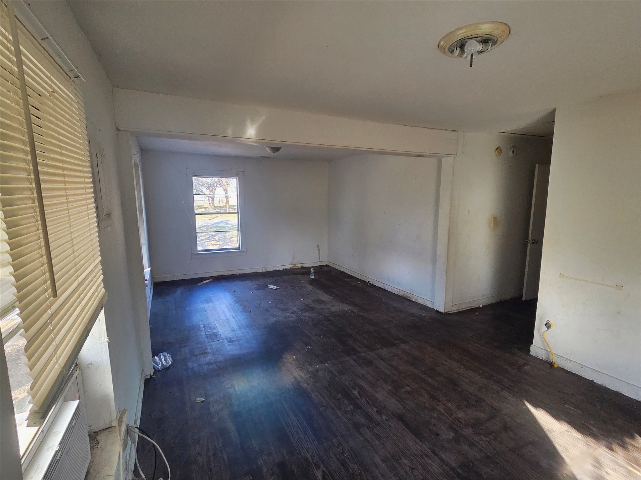 1304/1306 West End Avenue Clarksville TX 75426