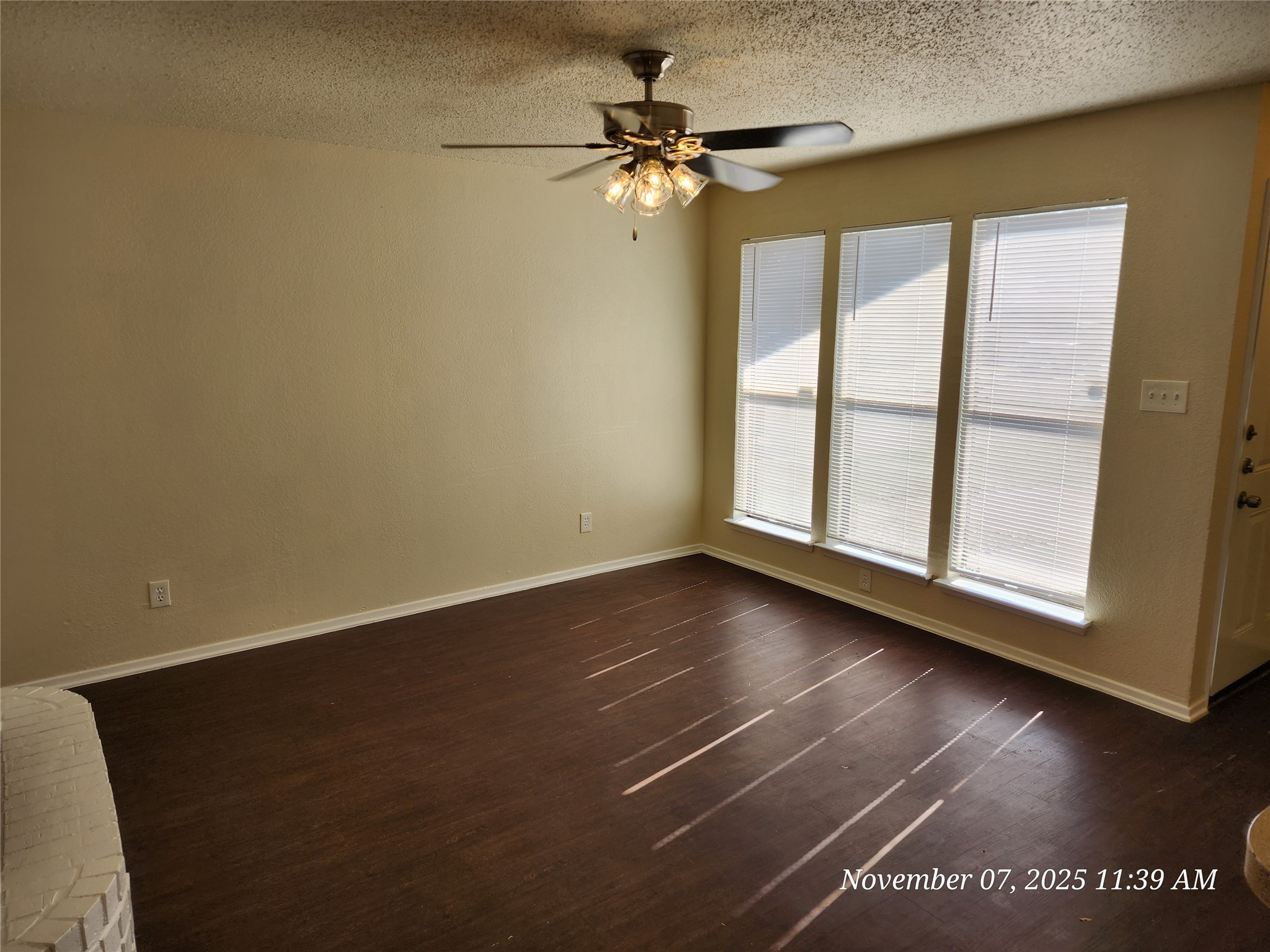 515 Gibbins Court Arlington TX 76011