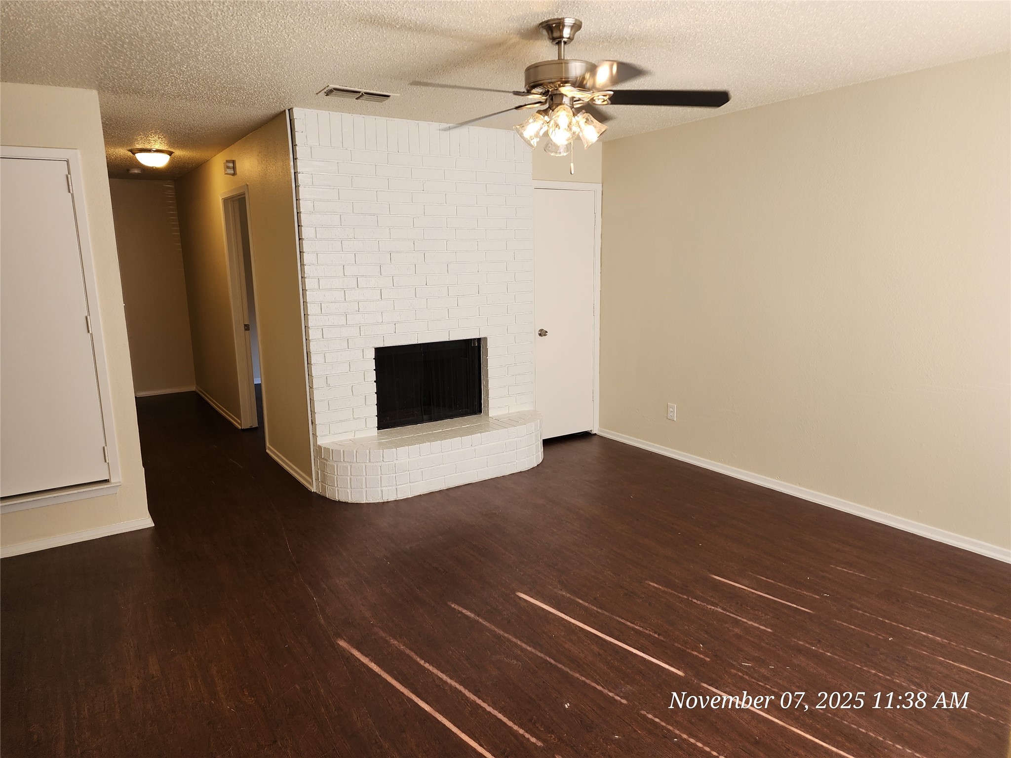 515 Gibbins Court Arlington TX 76011