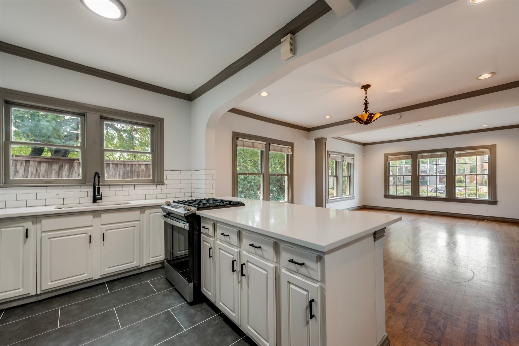 4512 Swiss Avenue Dallas TX 75204