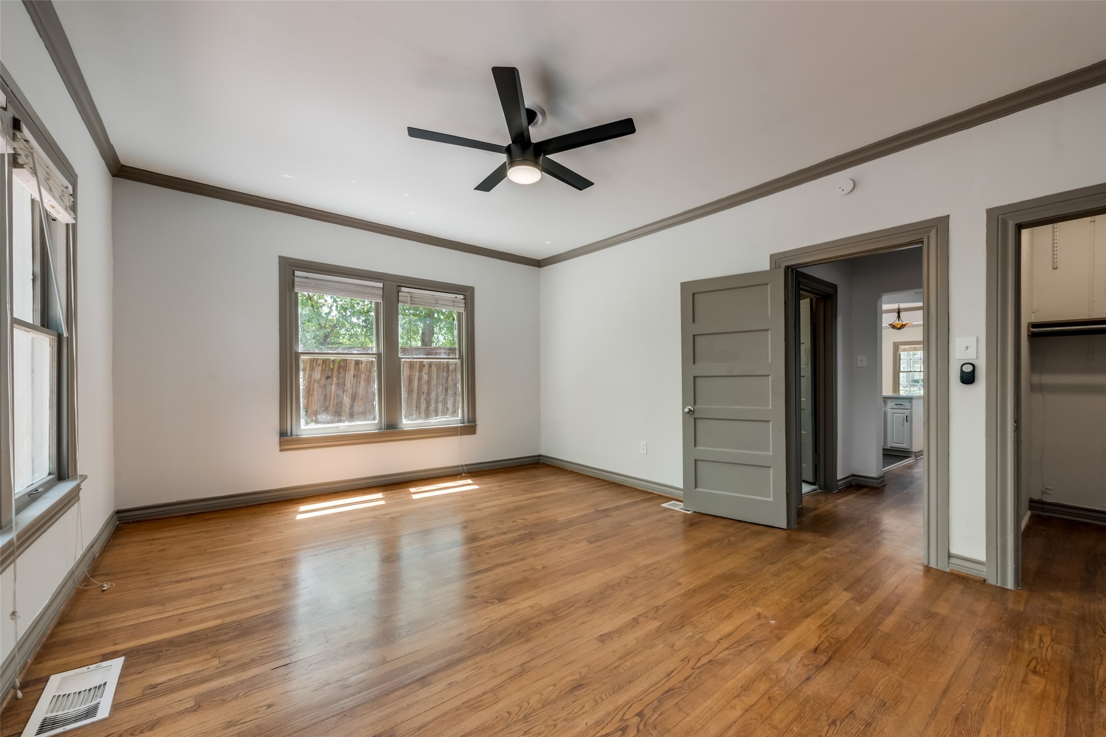 4512 Swiss Avenue Dallas TX 75204