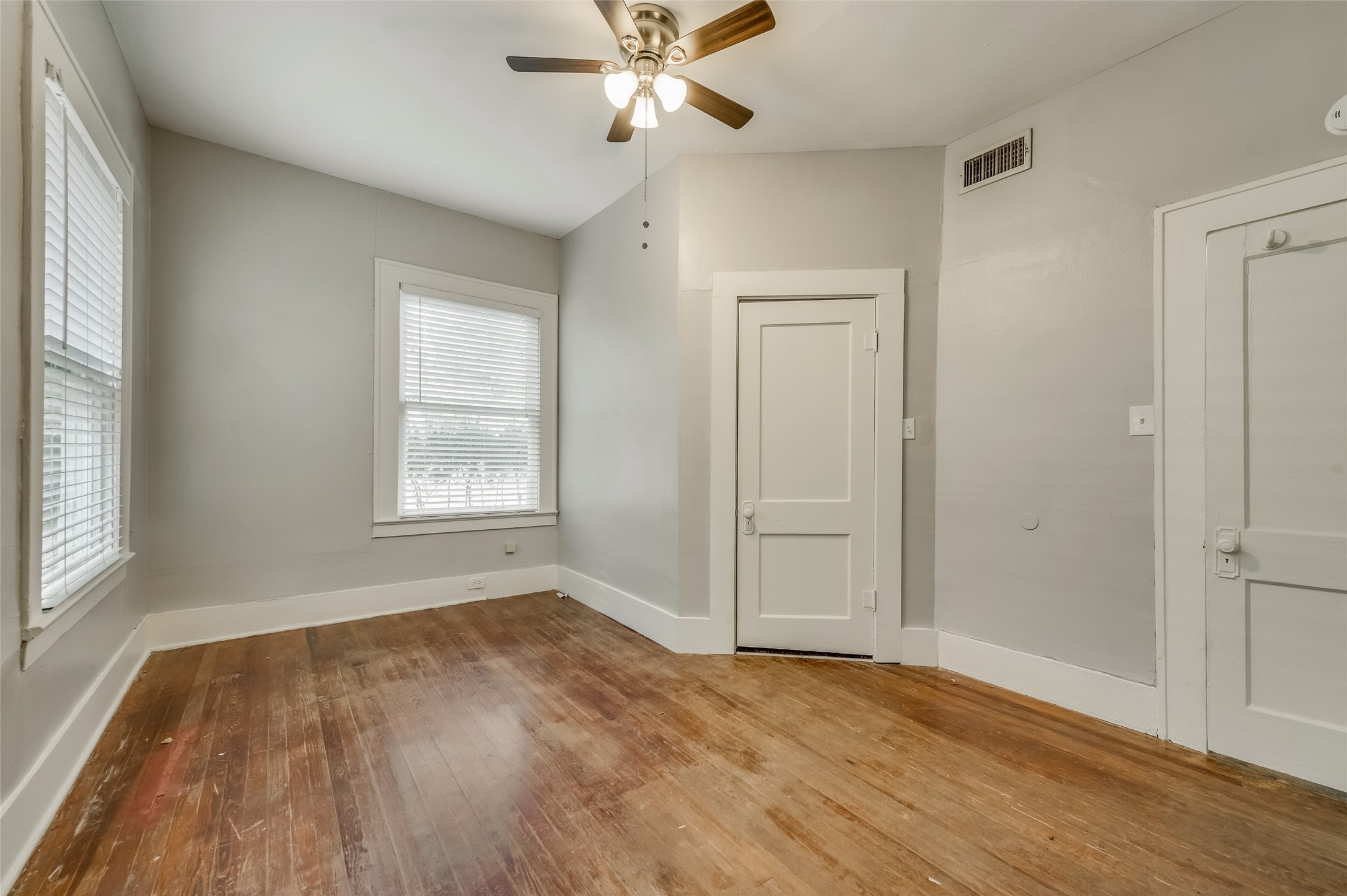 5833 Velasco Avenue Dallas TX 75206