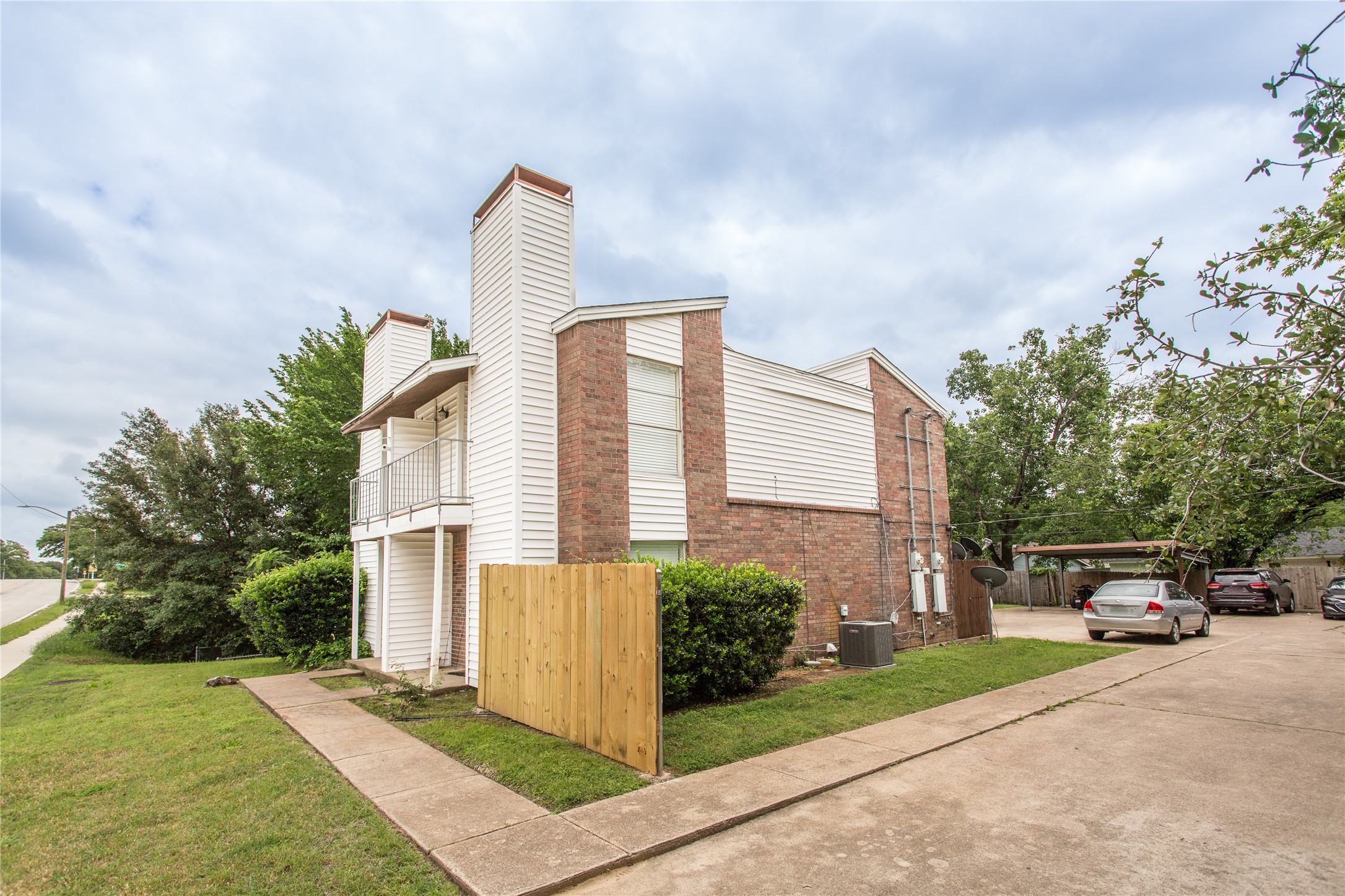 6828 Brentwood Stair Road Fort Worth TX 76112