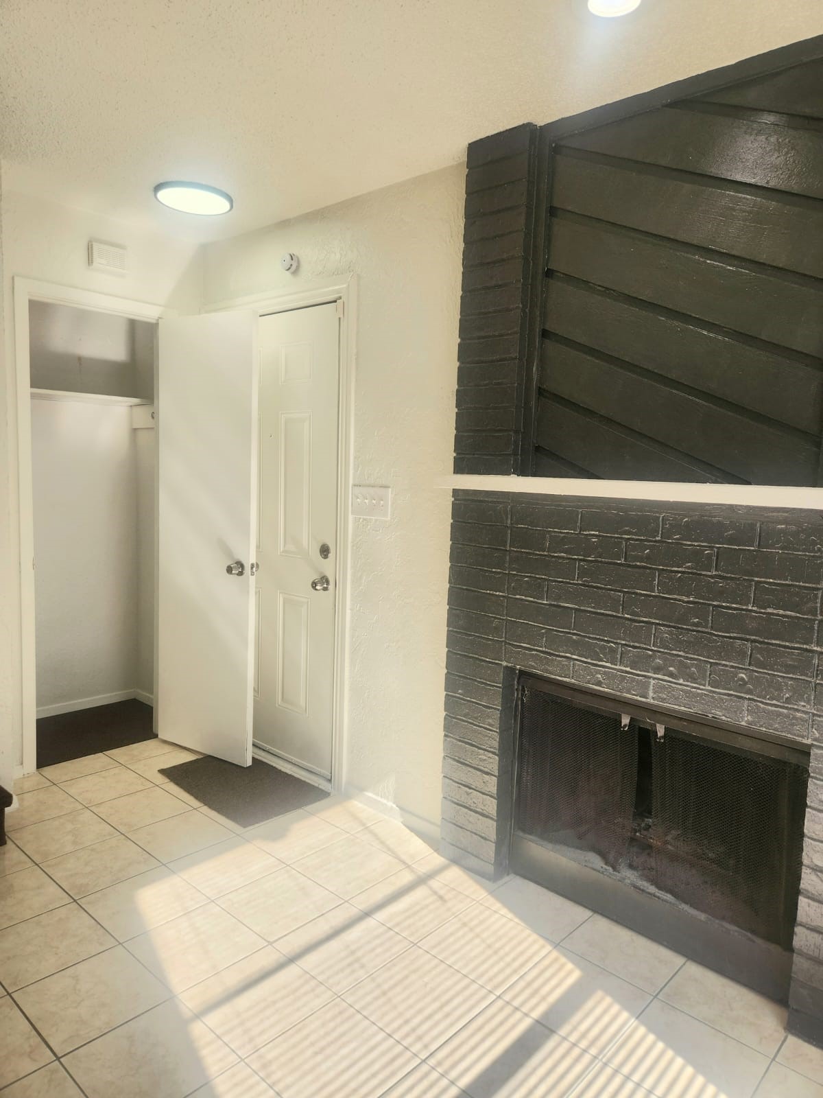 6828 Brentwood Stair Road Fort Worth TX 76112