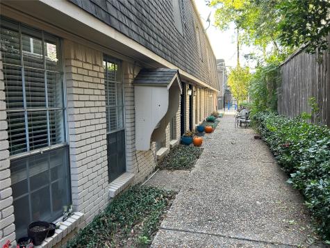 3811 Holland Avenue Dallas TX 75219