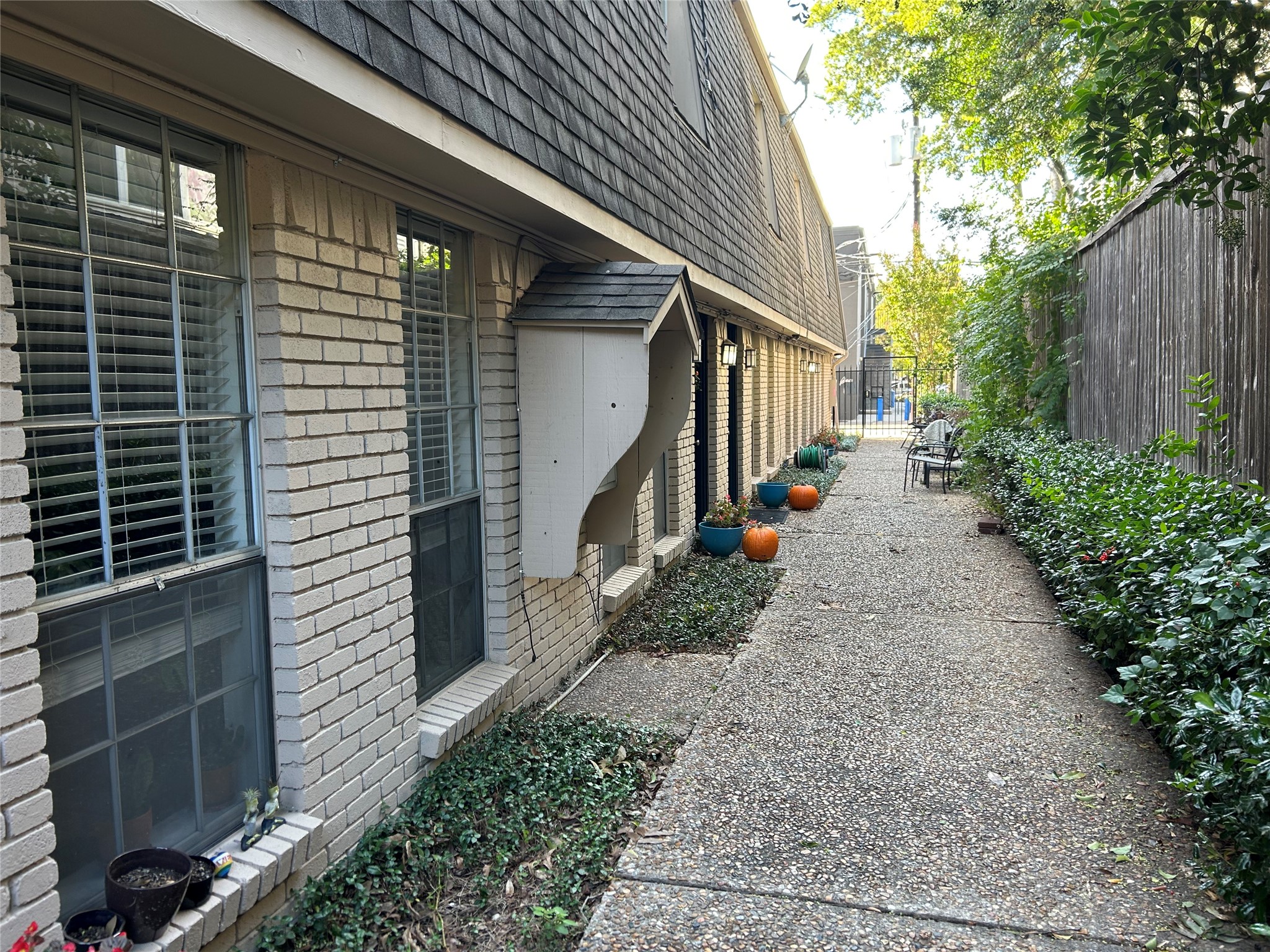 3811 Holland Avenue Dallas TX 75219