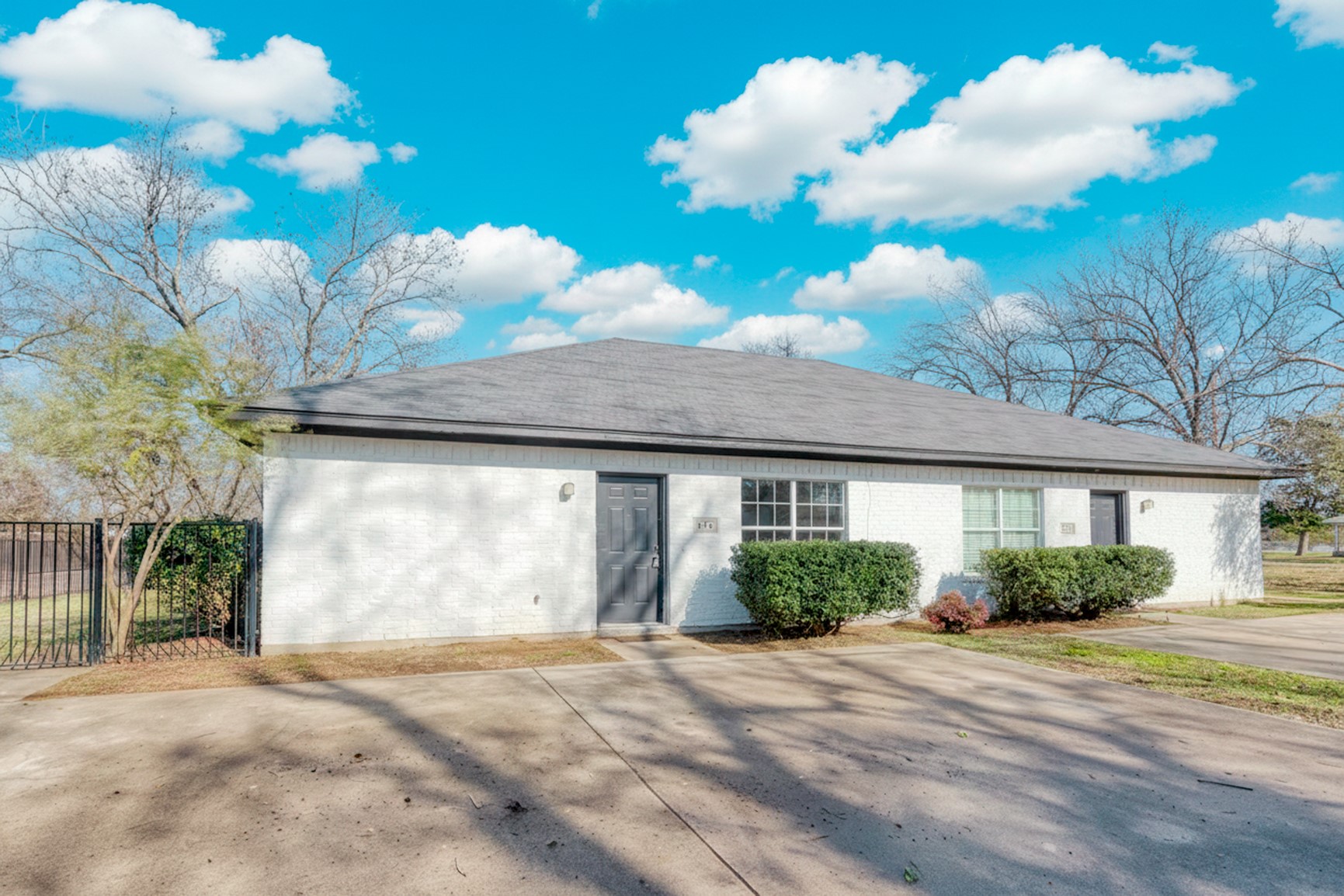 216 & 220 E Walcott Street Pilot Point TX 76258