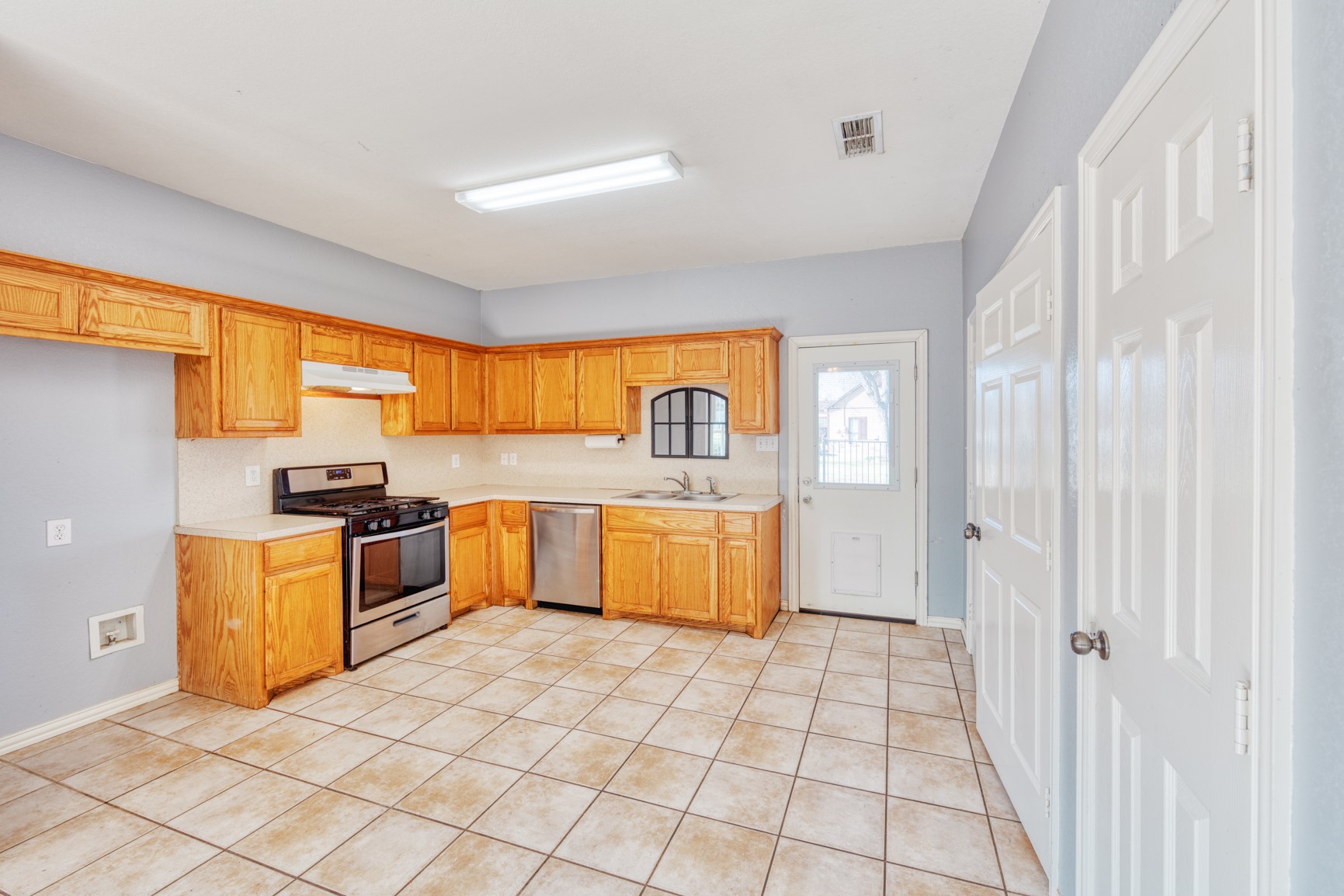216 & 220 E Walcott Street Pilot Point TX 76258