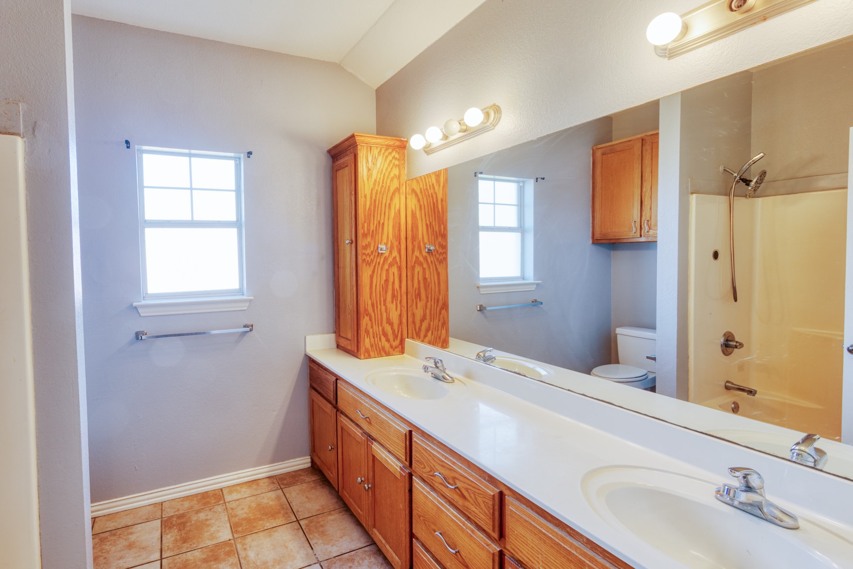 216 & 220 E Walcott Street Pilot Point TX 76258