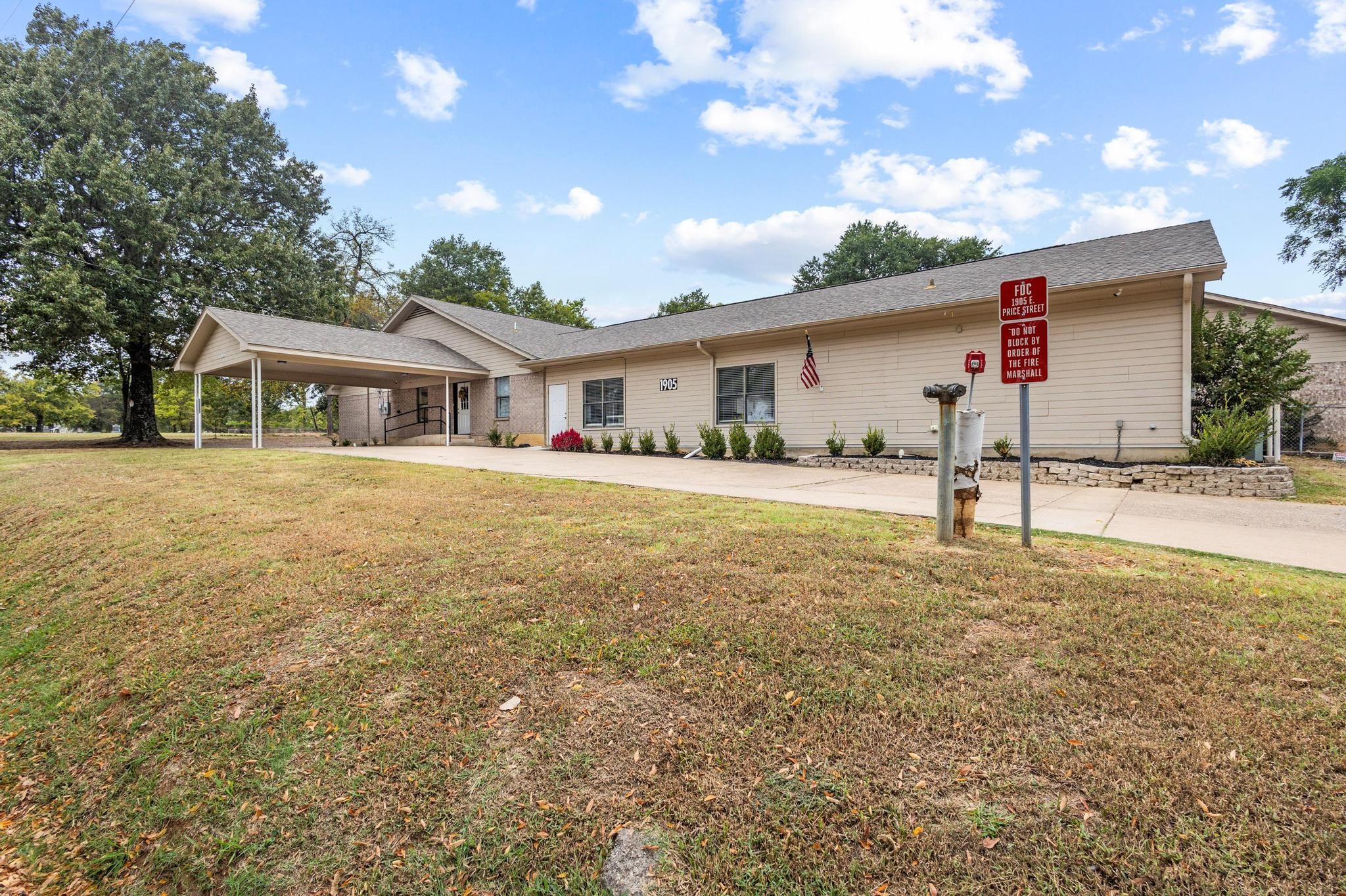 1905 E Price Street Paris TX 75460