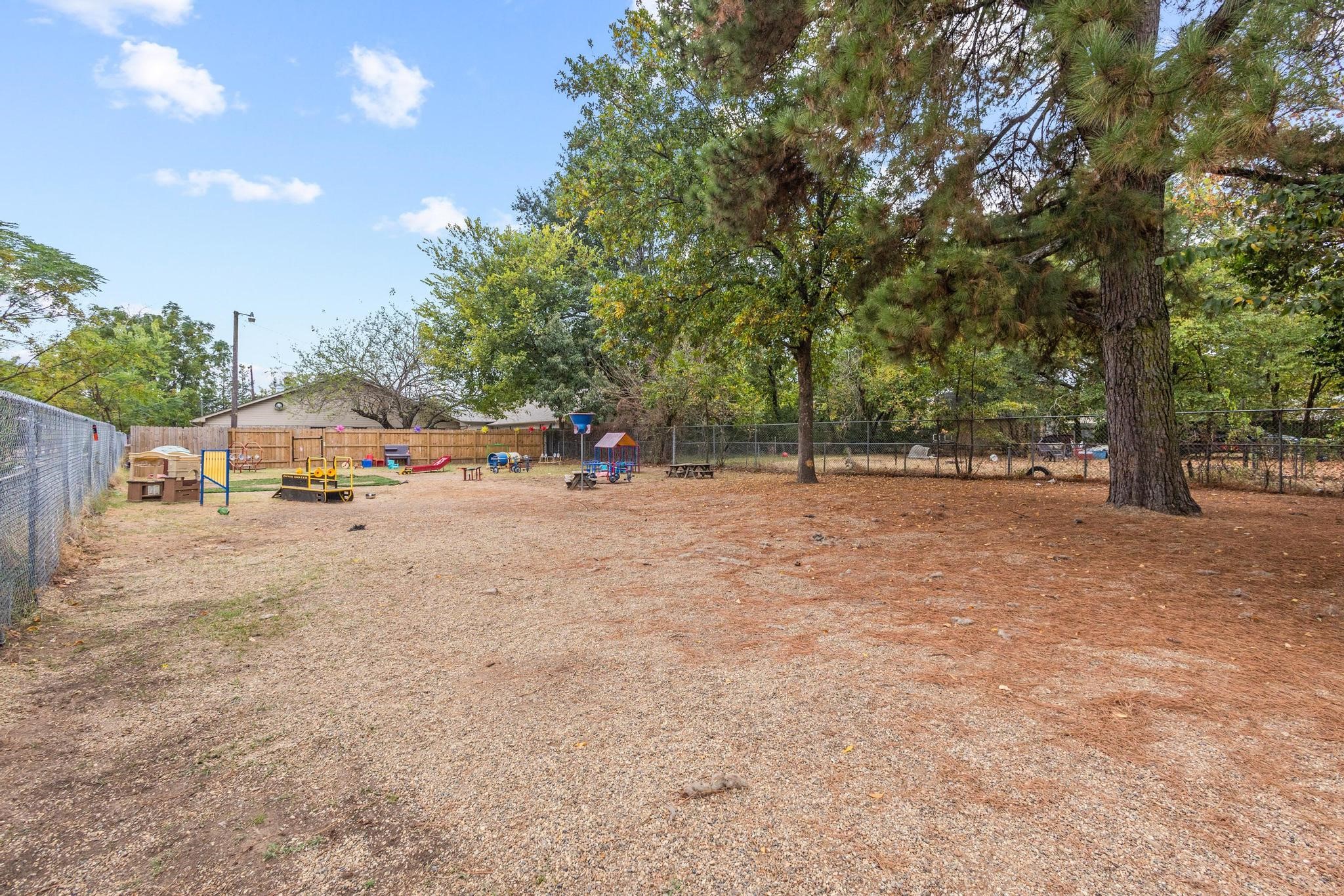 1905 E Price Street Paris TX 75460