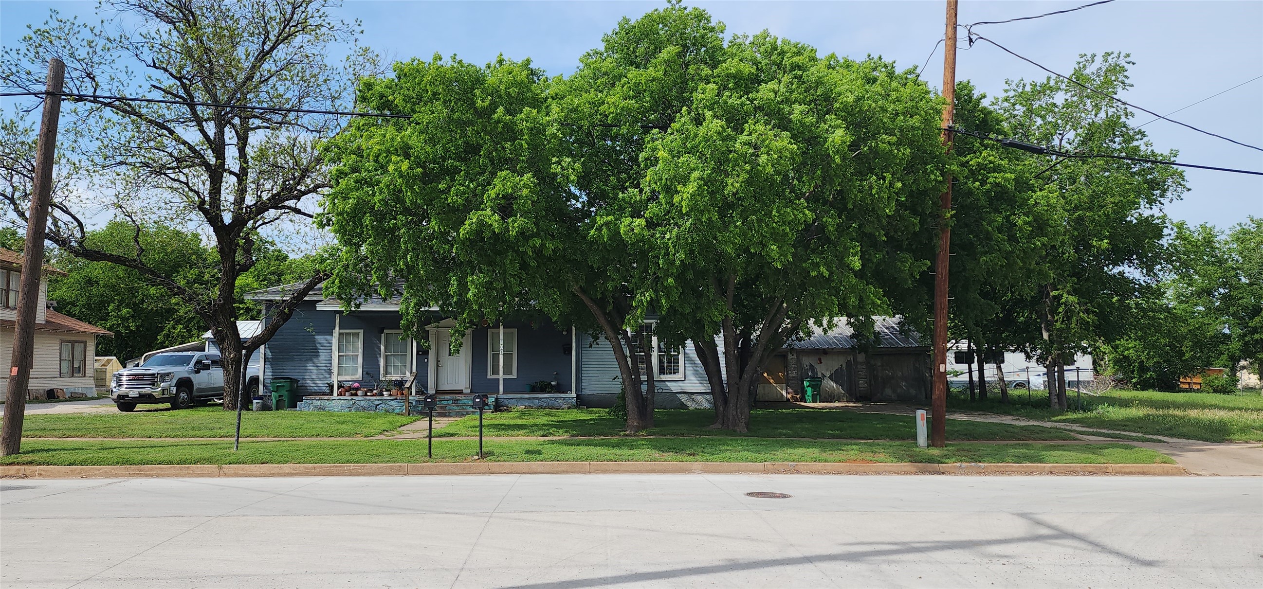 301 W Patterson Street W Eastland TX 76448
