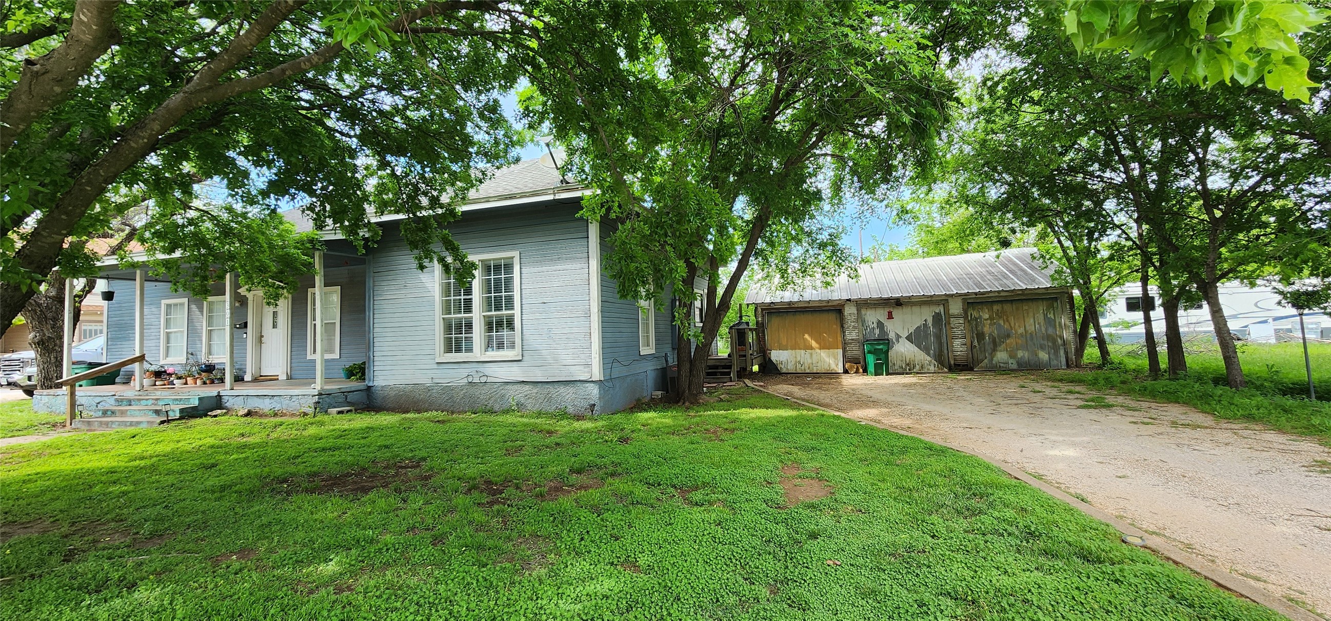 301 W Patterson Street W Eastland TX 76448