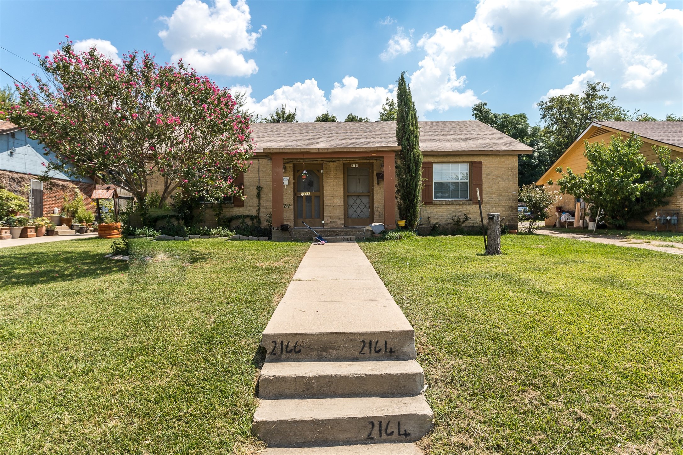 2166 Lovedale Avenue Dallas TX 75235