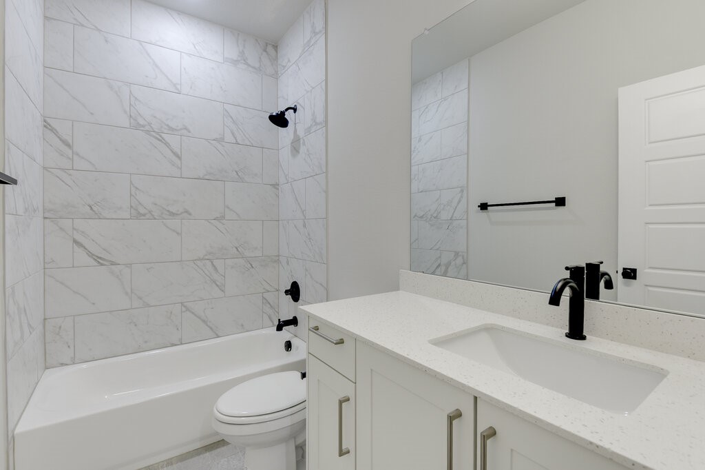 4405-4407-4409 Clovis Court Midlothian TX 76065