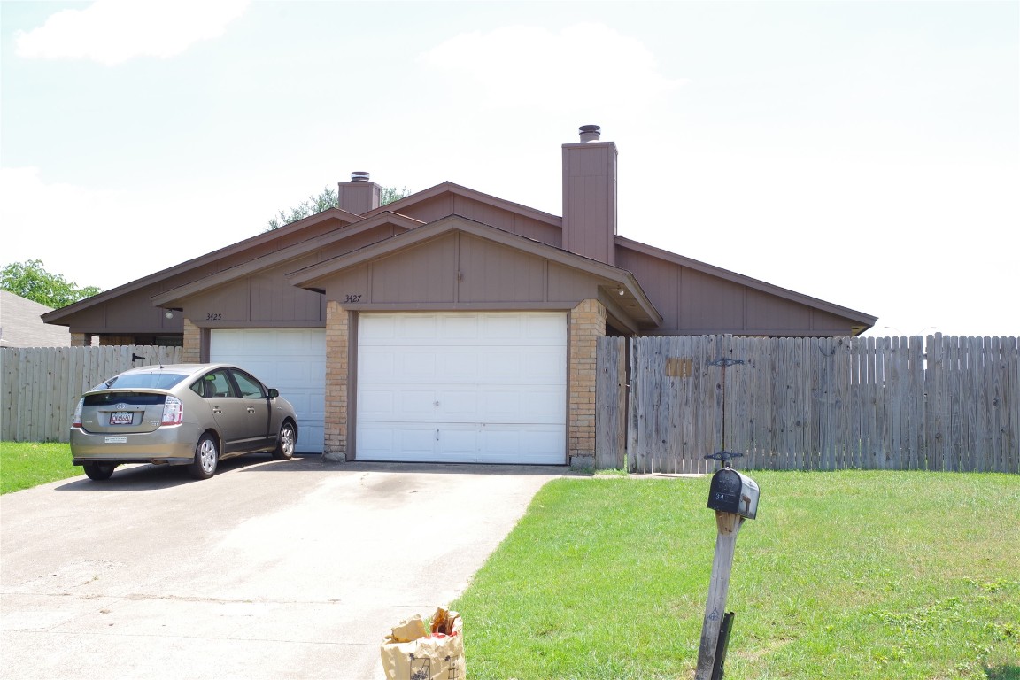 3425 Meadowmoor Street Fort Worth TX 76133