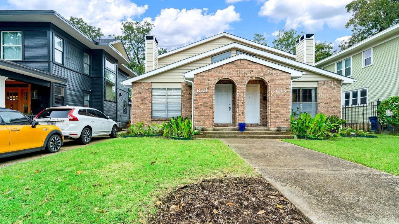 633 Haines Avenue Dallas TX 75208