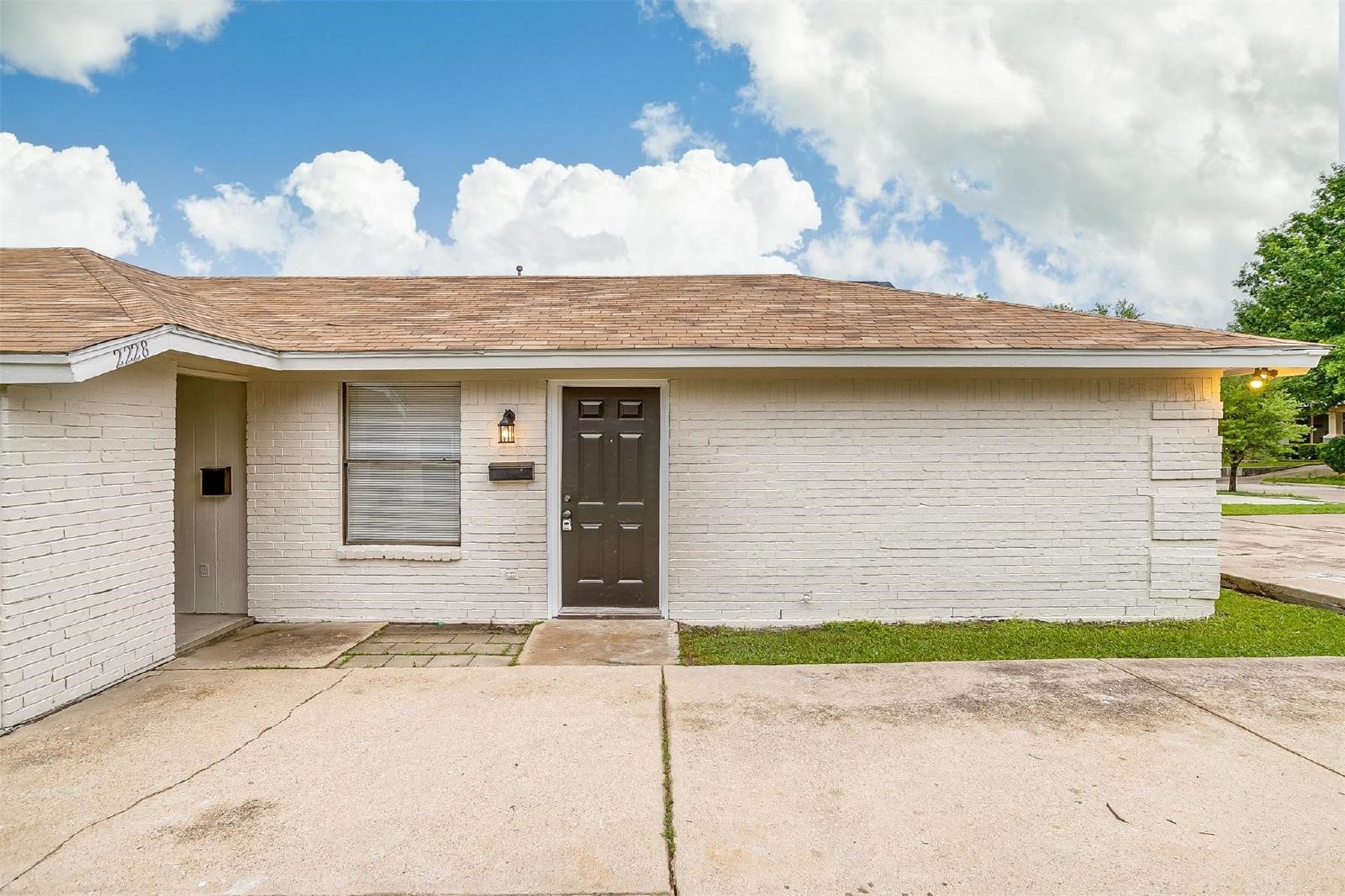 2230 Washington Avenue Fort Worth TX 76110