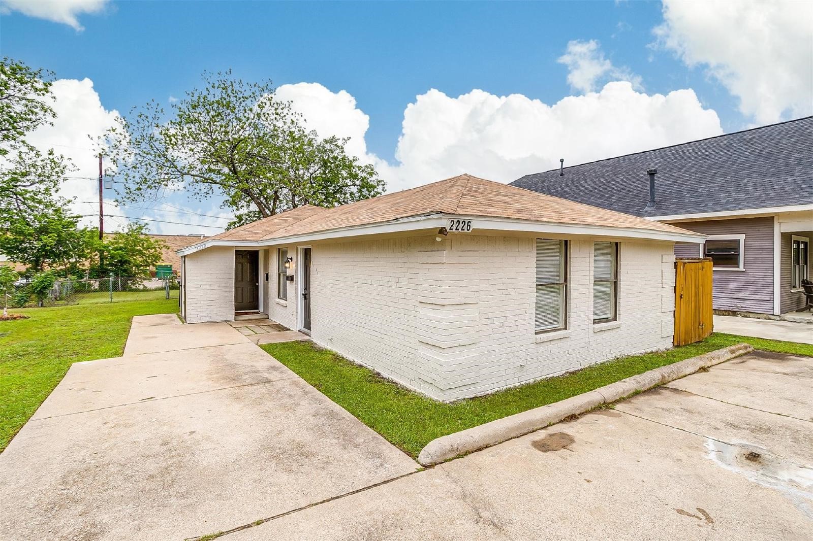 2230 Washington Avenue Fort Worth TX 76110