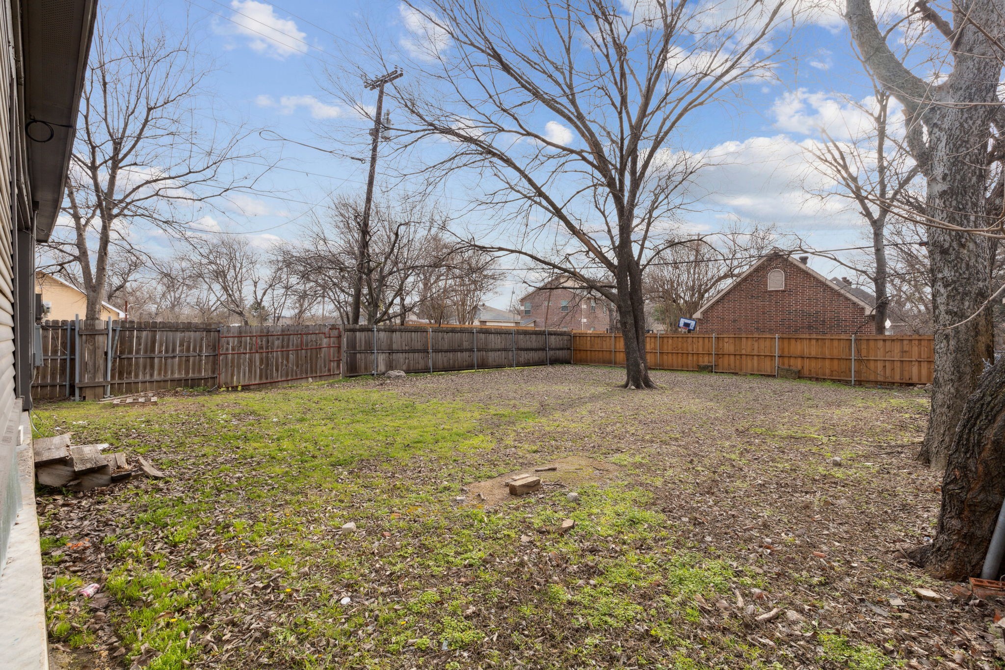 5346 Ash Lane Dallas TX 75223