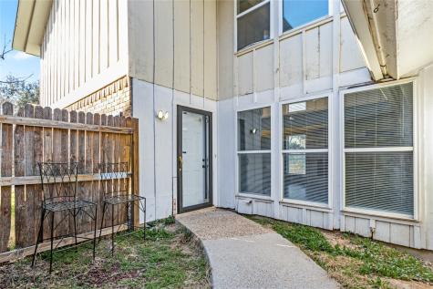 2200 Seville Court Dalworthington Gardens TX 76013