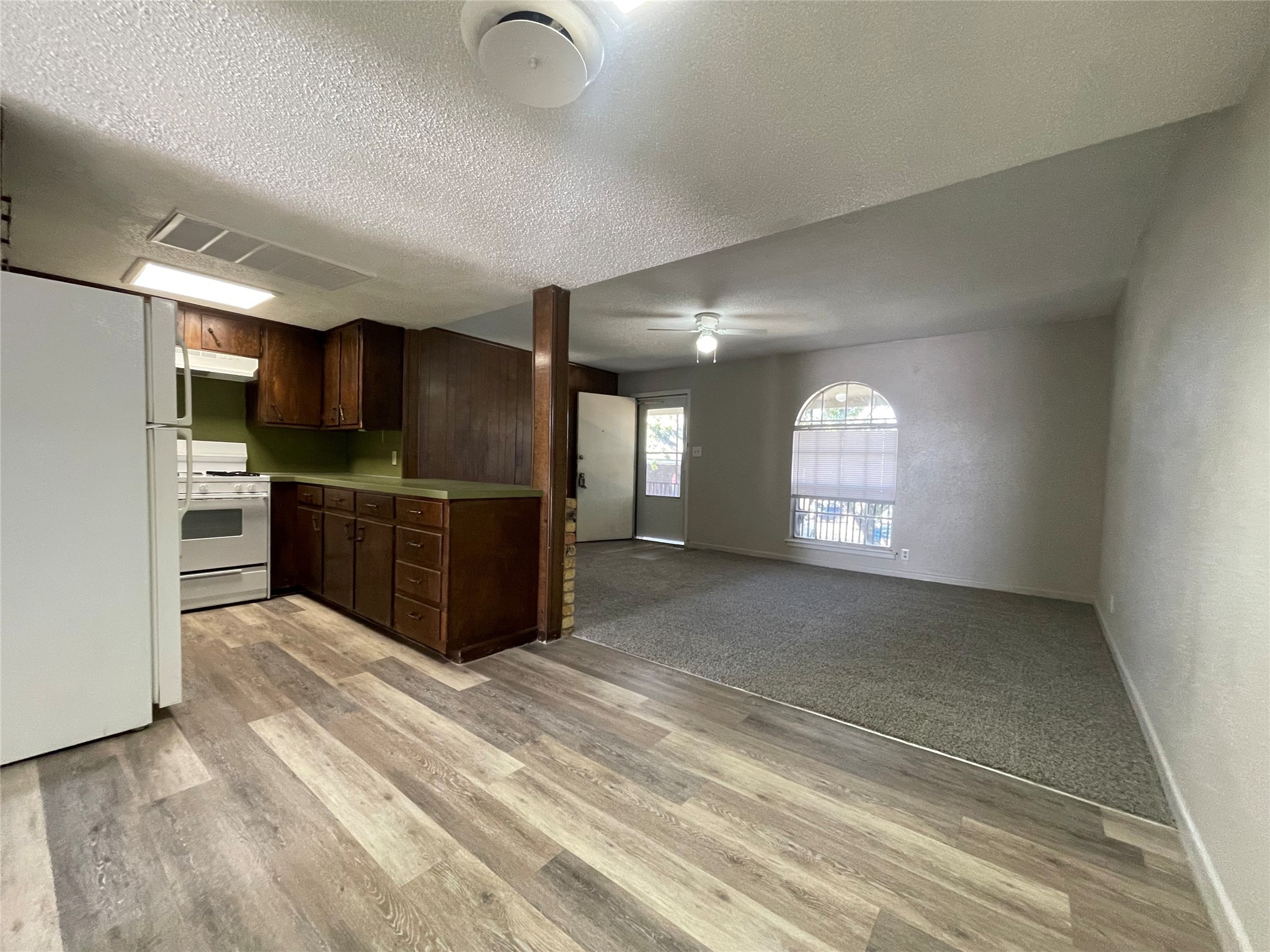 106 E Josephine Avenue Weatherford TX 76086