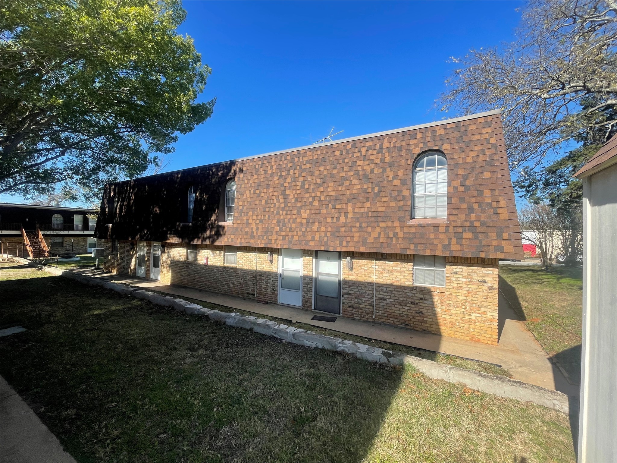 106 E Josephine Avenue Weatherford TX 76086