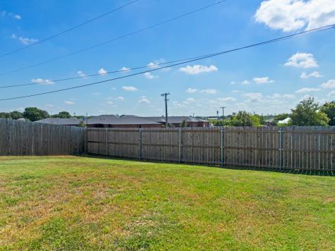 412 / 414 Bond Street Hillsboro TX 76645
