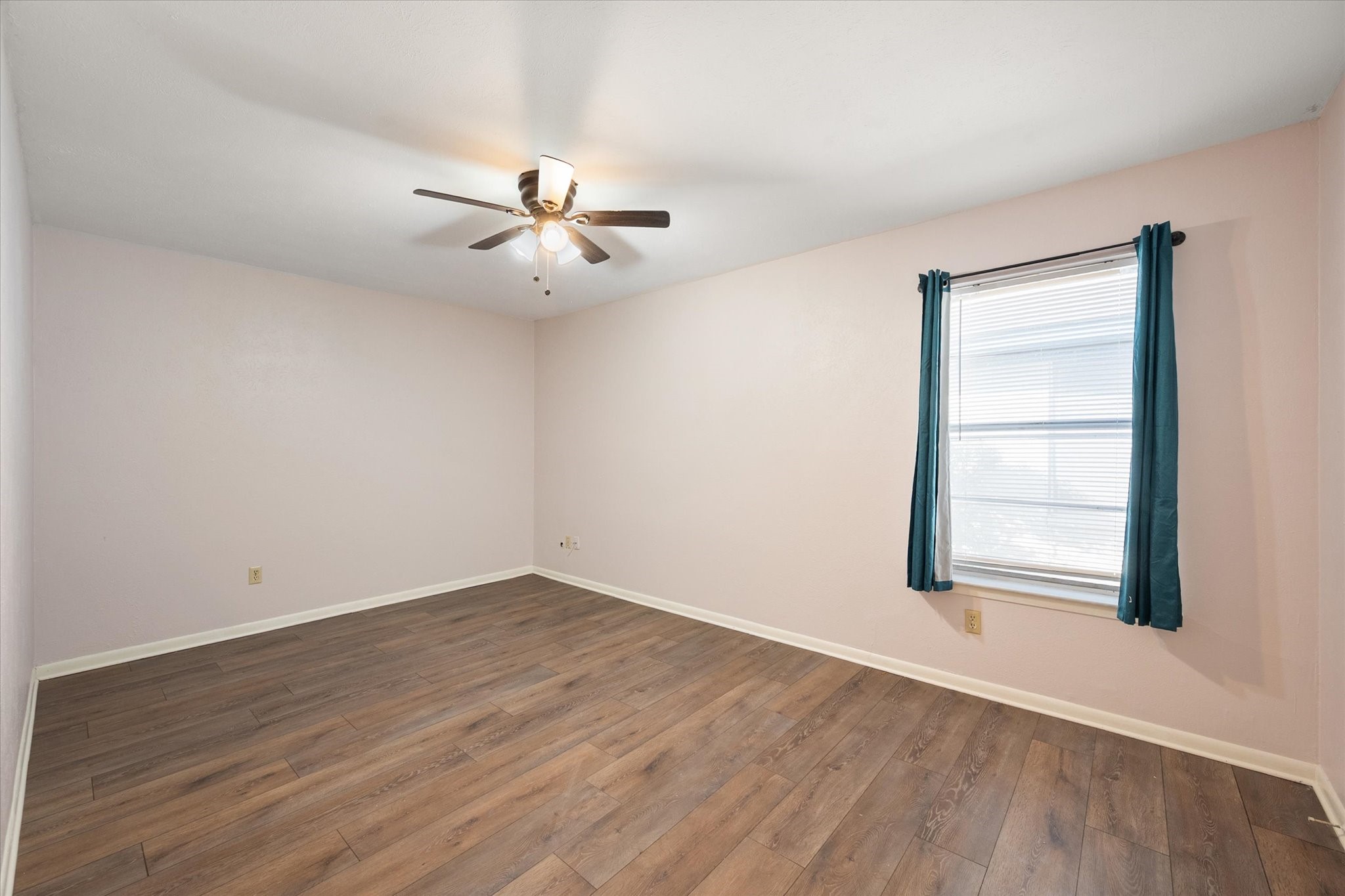 700 W 3rd Avenue Corsicana TX 75110
