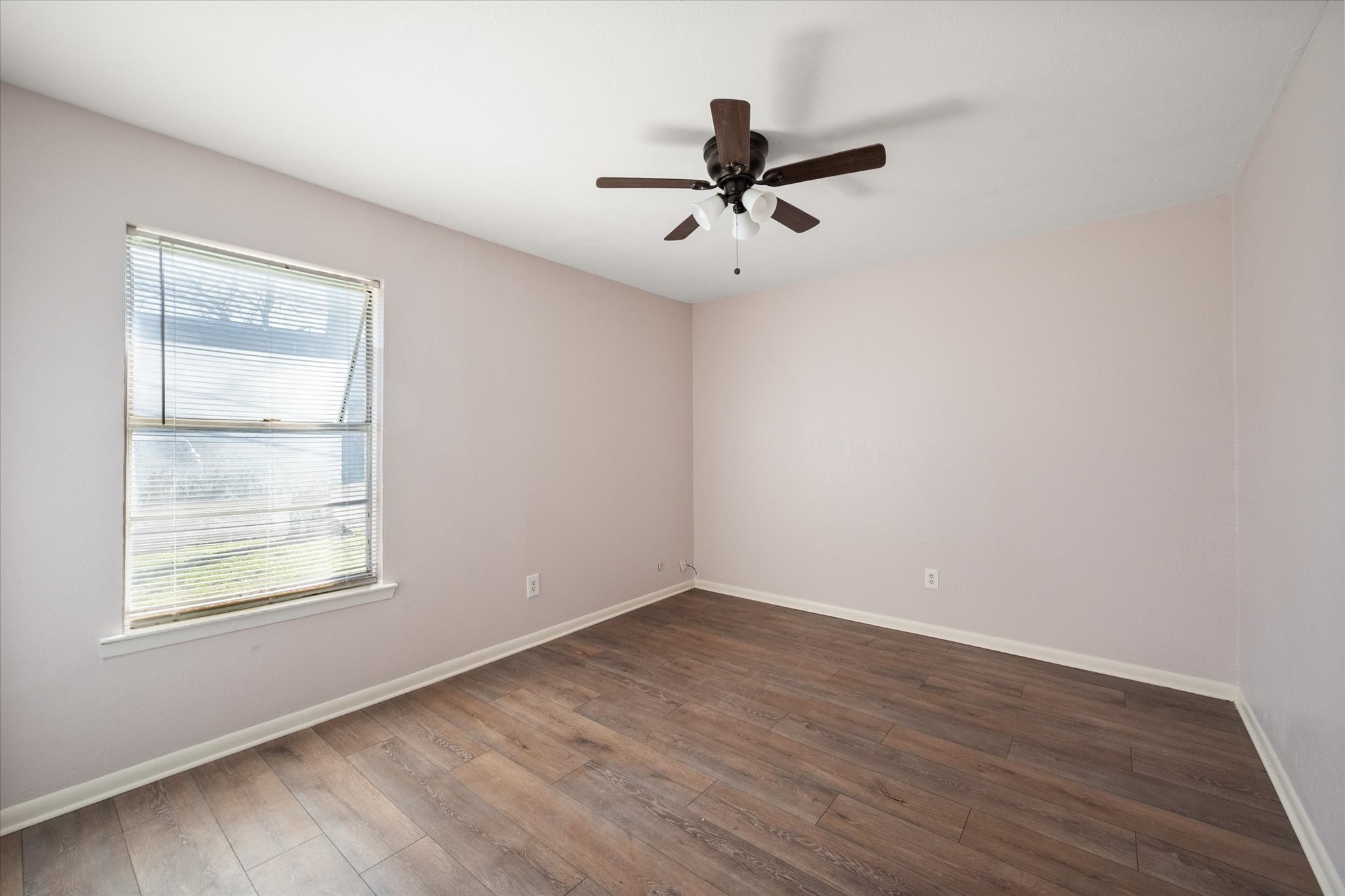 700 W 3rd Avenue Corsicana TX 75110