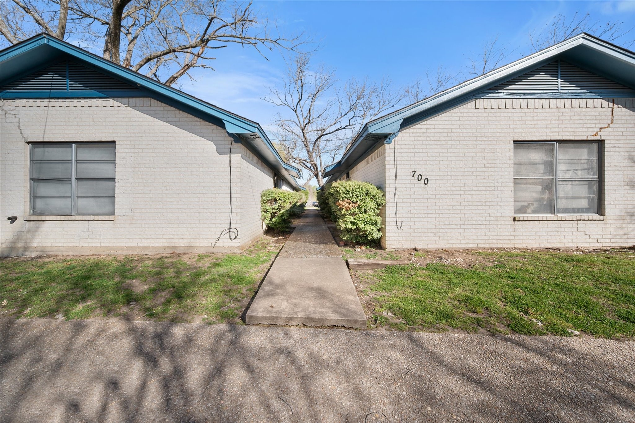 700 W 3rd Avenue Corsicana TX 75110