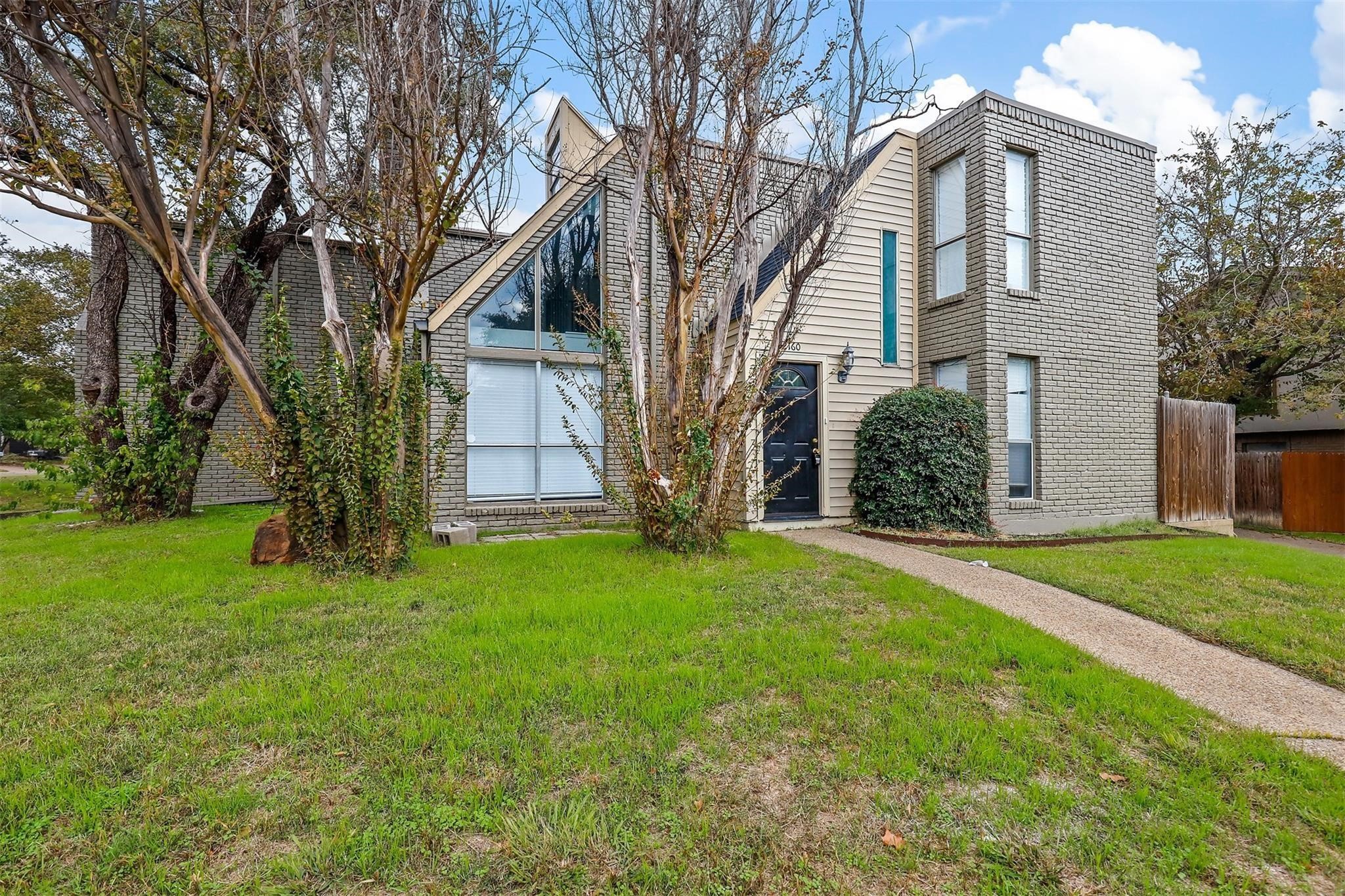 2156 Fleur De Lis Court Arlington TX 76012