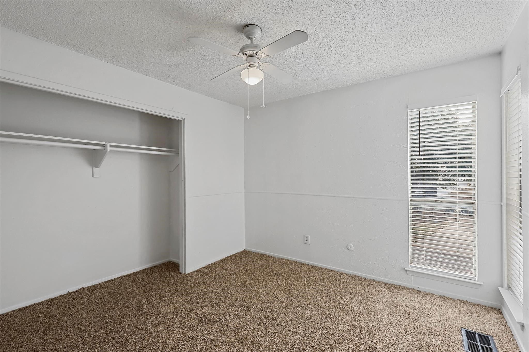 2156 Fleur De Lis Court Arlington TX 76012
