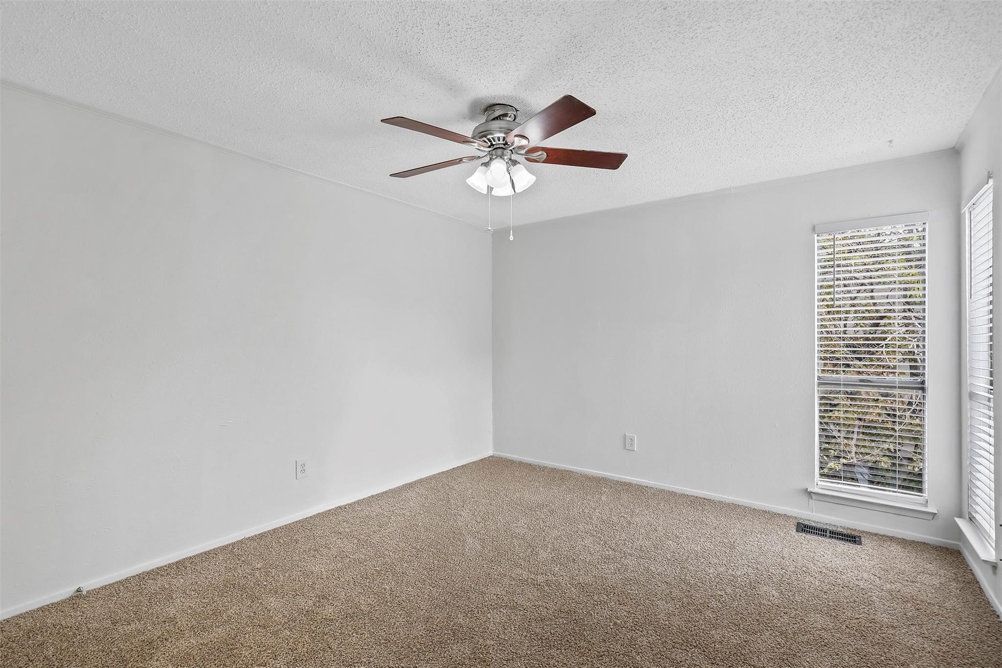 2156 Fleur De Lis Court Arlington TX 76012