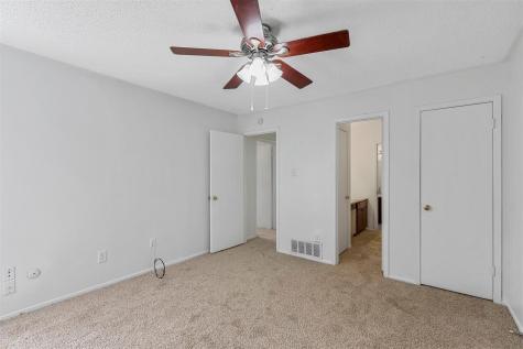 2156 Fleur De Lis Court Arlington TX 76012