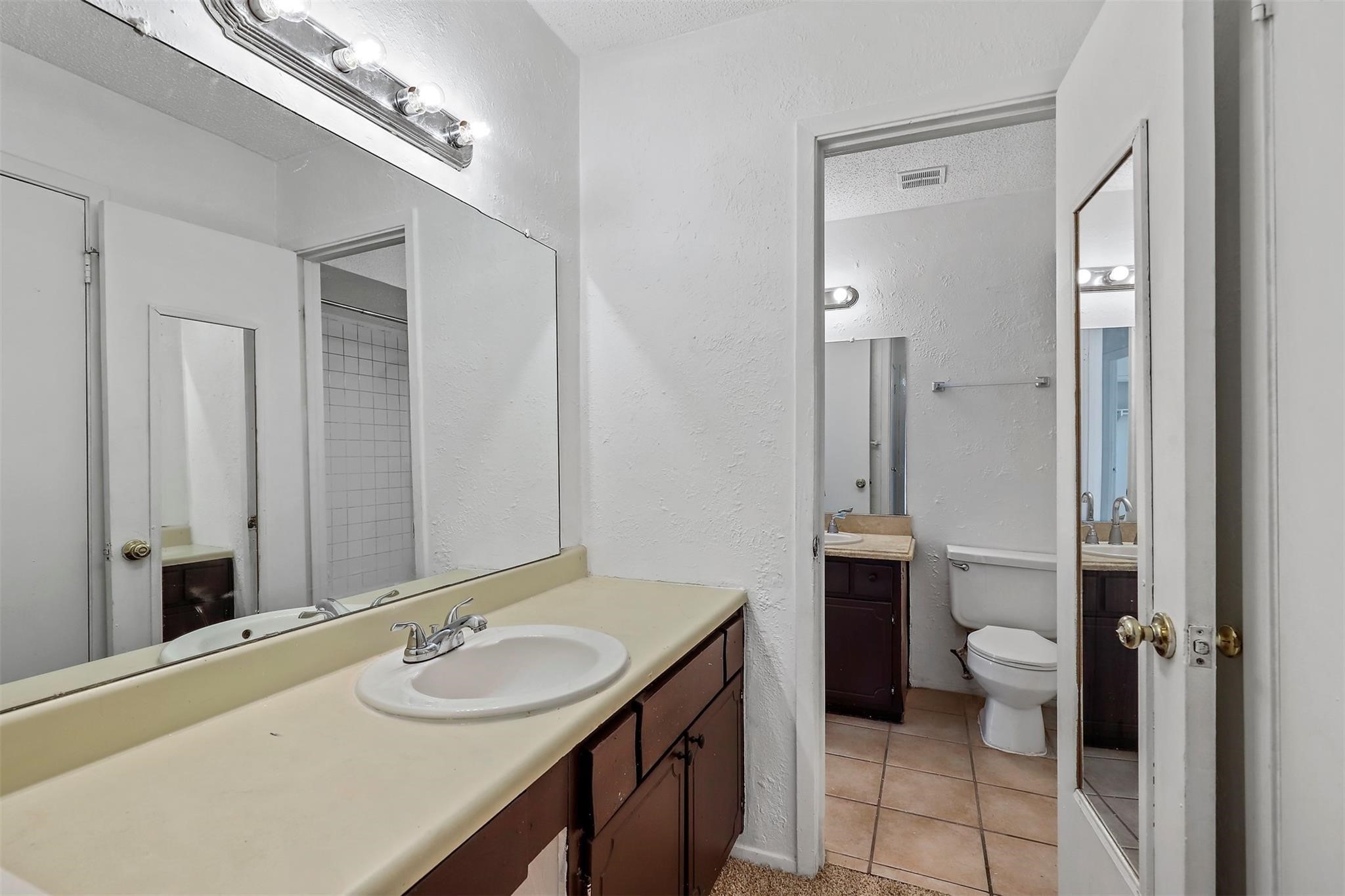 2156 Fleur De Lis Court Arlington TX 76012