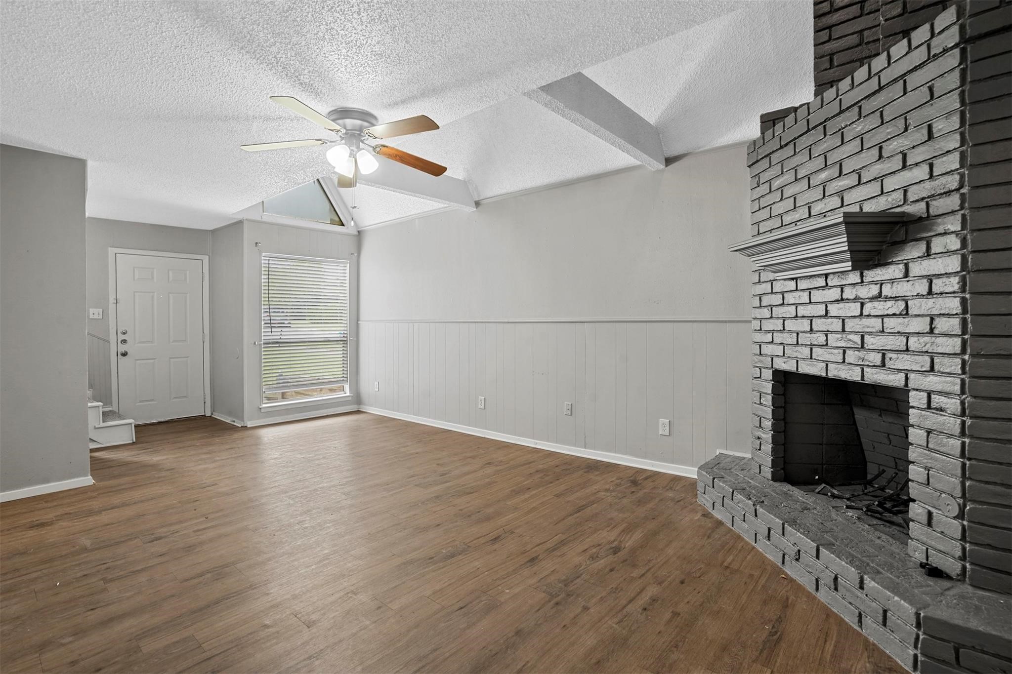 2156 Fleur De Lis Court Arlington TX 76012