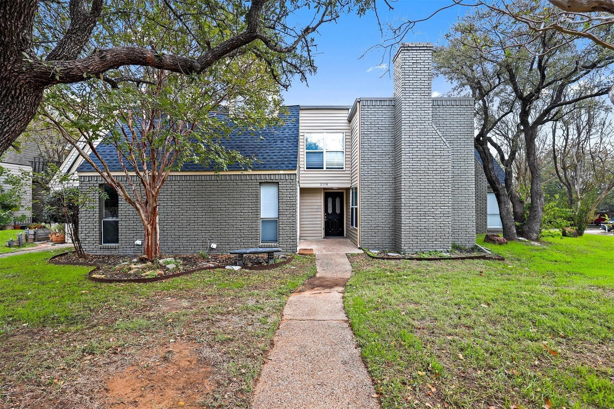 2156 Fleur De Lis Court Arlington TX 76012