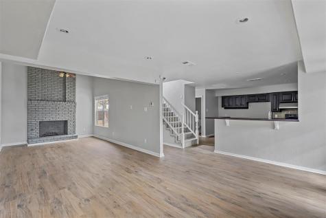 2156 Fleur De Lis Court Arlington TX 76012