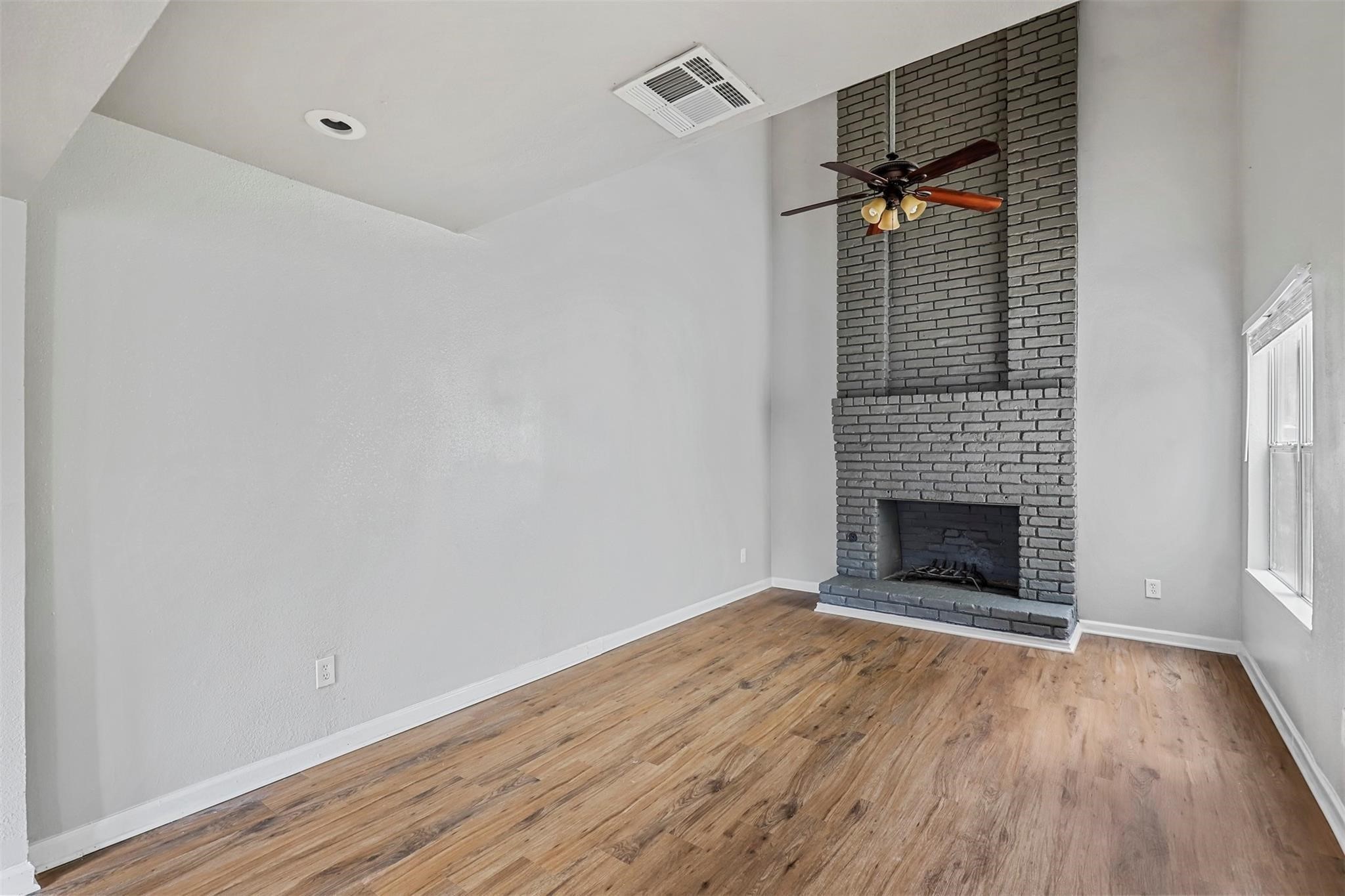 2156 Fleur De Lis Court Arlington TX 76012
