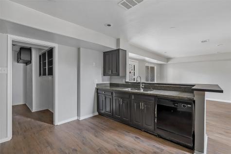 2156 Fleur De Lis Court Arlington TX 76012