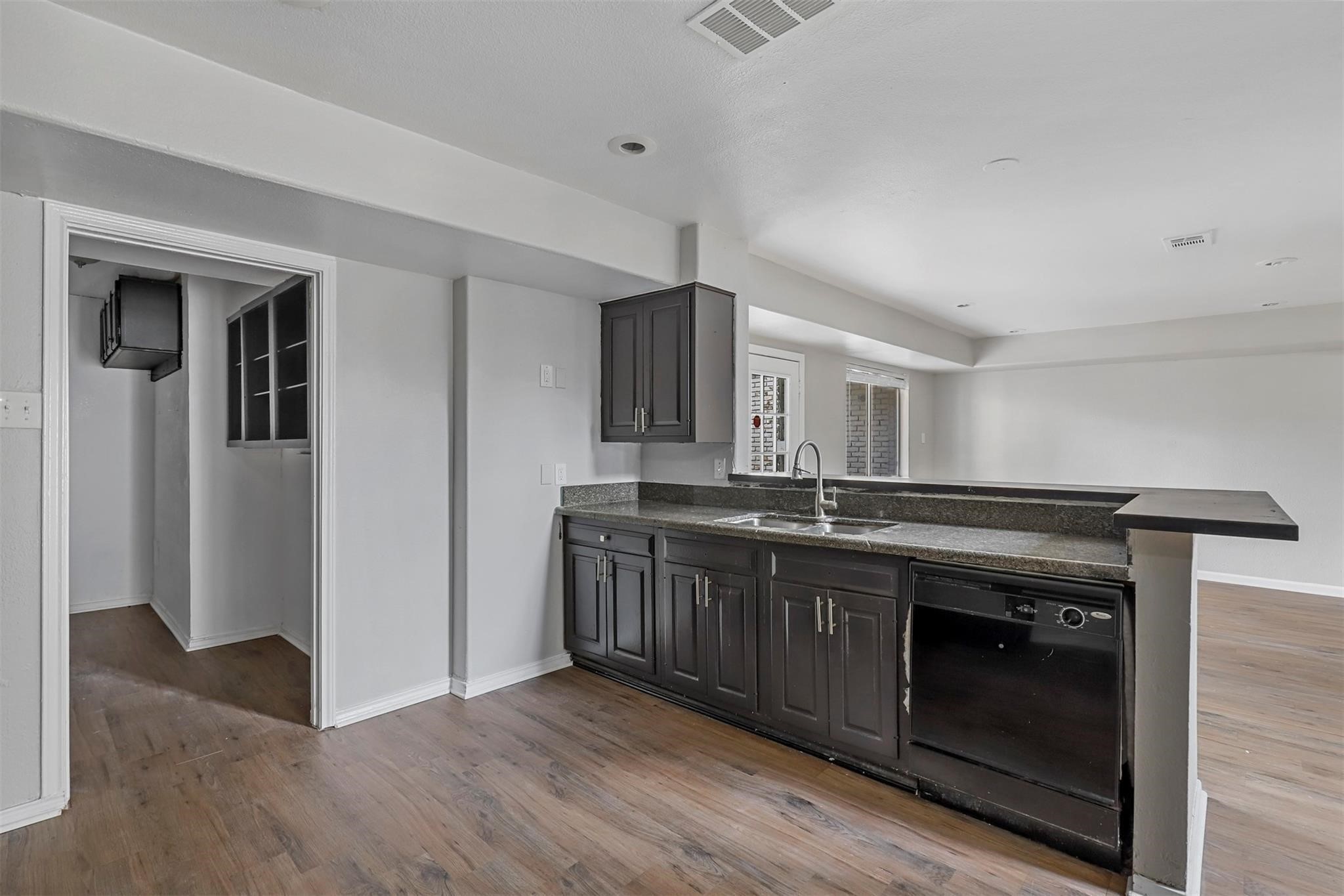 2156 Fleur De Lis Court Arlington TX 76012