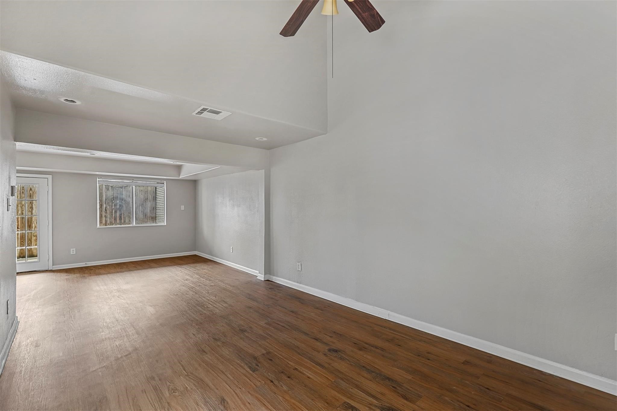 2156 Fleur De Lis Court Arlington TX 76012
