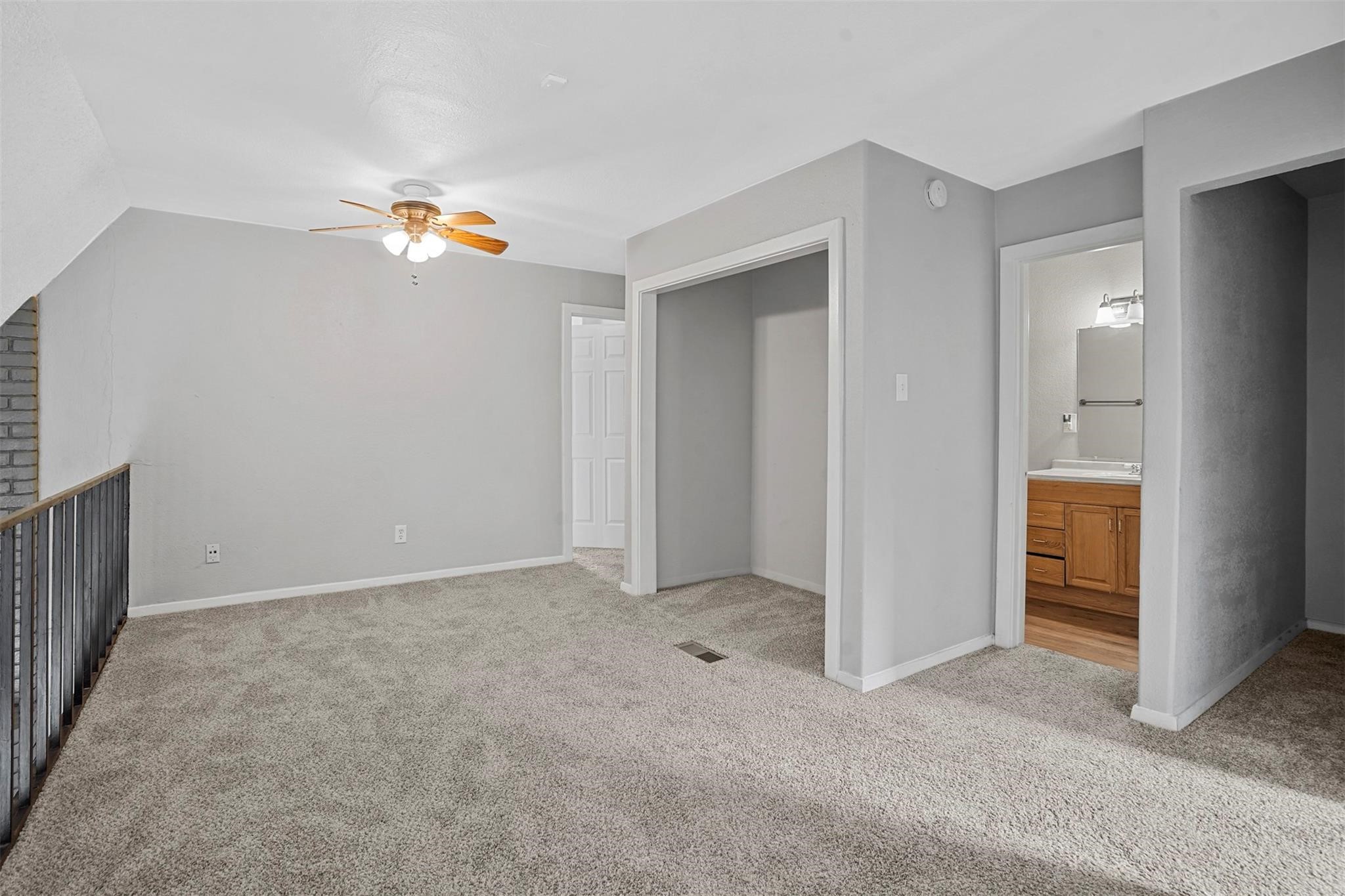 2156 Fleur De Lis Court Arlington TX 76012