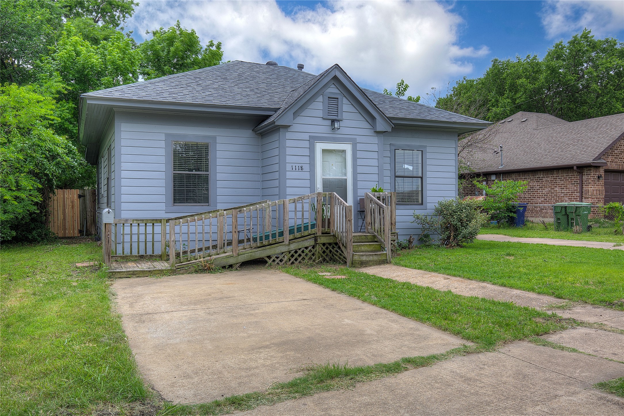 1118 Clinton Street Garland TX 75040